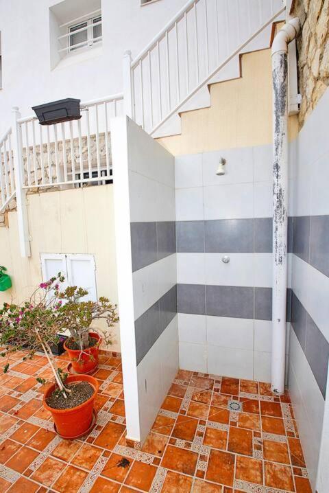 Stylish & Fully Furnished 3 Bedrooms Flat -4 Min Walk To Beautiful Beach Alicante Ngoại thất bức ảnh