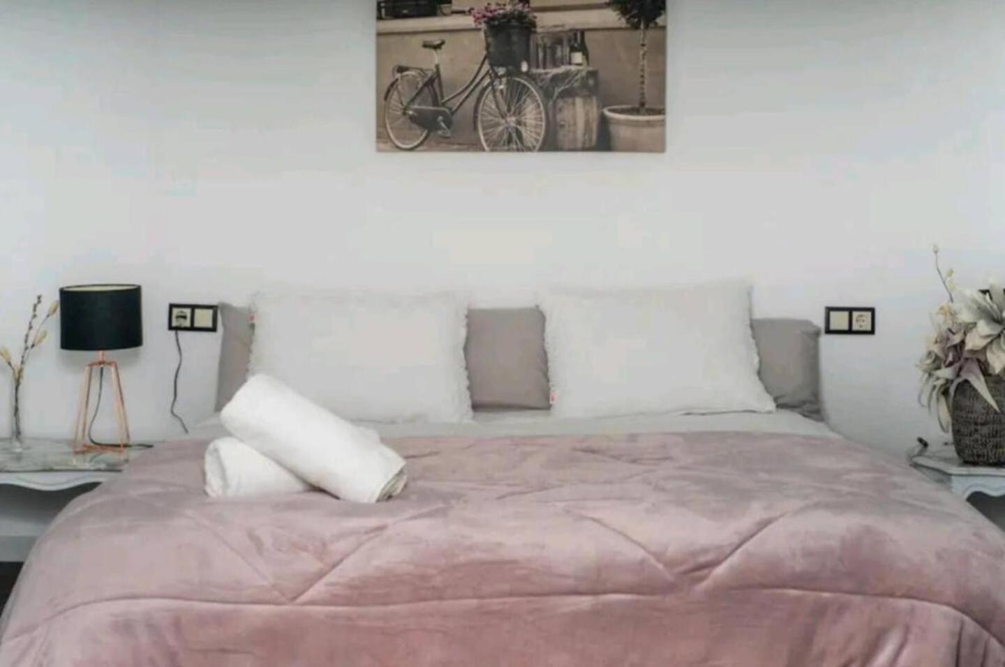 Stylish & Fully Furnished 3 Bedrooms Flat -4 Min Walk To Beautiful Beach Alicante Ngoại thất bức ảnh